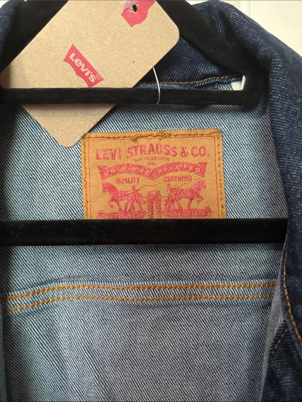 Levi's Indigo Blue Men's Denim Trucker Jacket - Picture 3 of 3